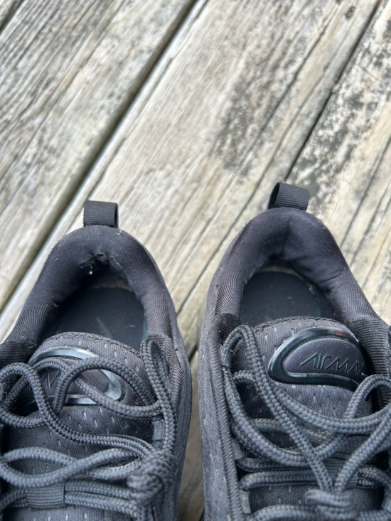 Women’s Nike Black Air Max 720 Sneakers size 7 - Picture 9 of 10